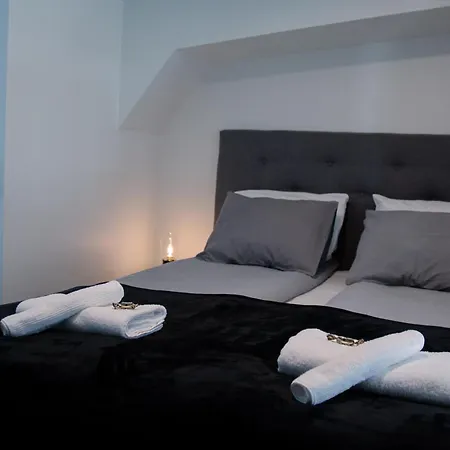 Cozy Penthouse Loft - Near The Airport *