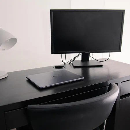 Cozy Penthouse Loft - Near The Airport